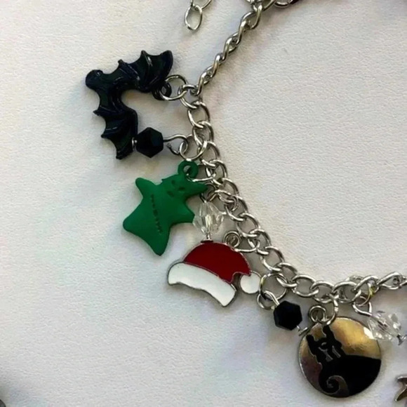 The Nightmare Before Christmas Themed Charm Bracelet NWT - Picture 7 of 7